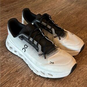 On Running Men's White and Black Cloudswift Athletic Shoes